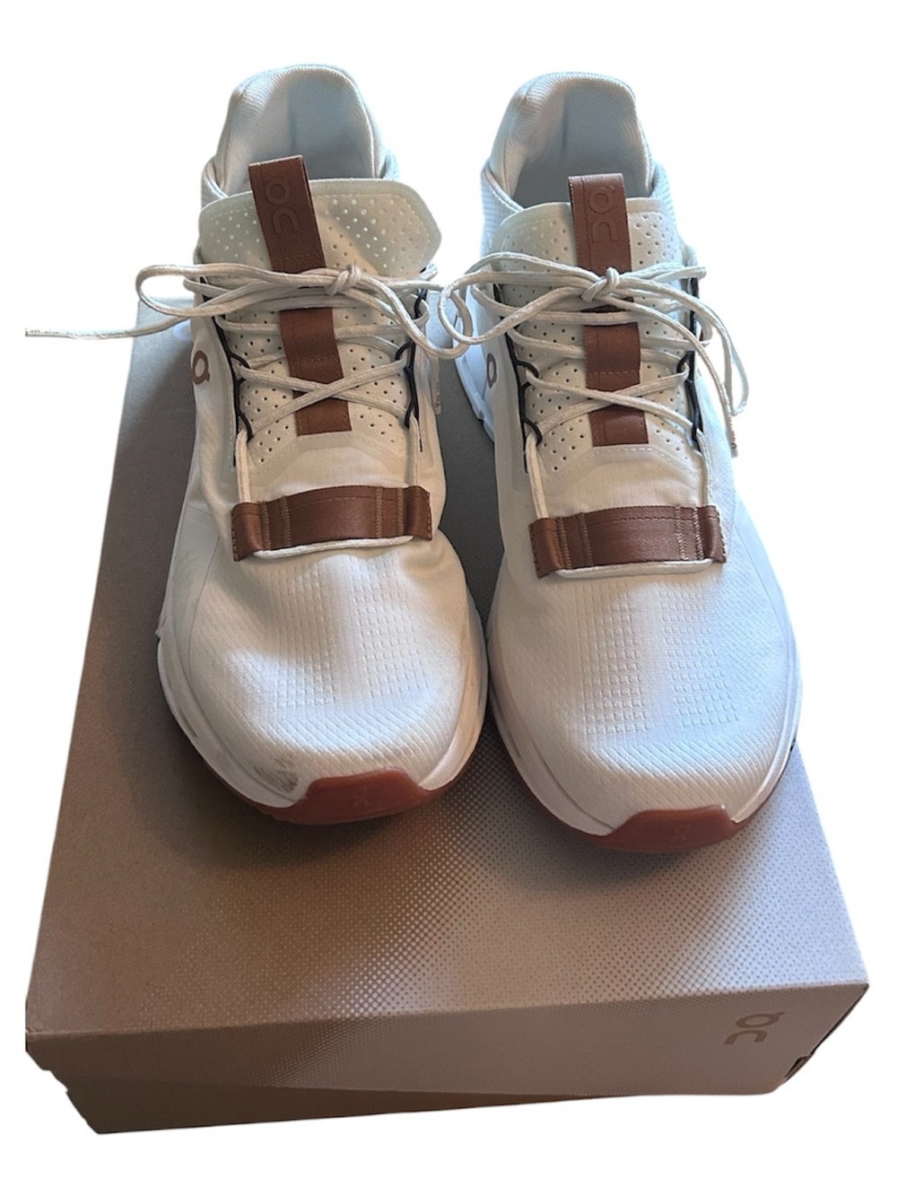 On Running Cloudnova 2 ivory MENS size 12 EUC - Picture 3 of 12